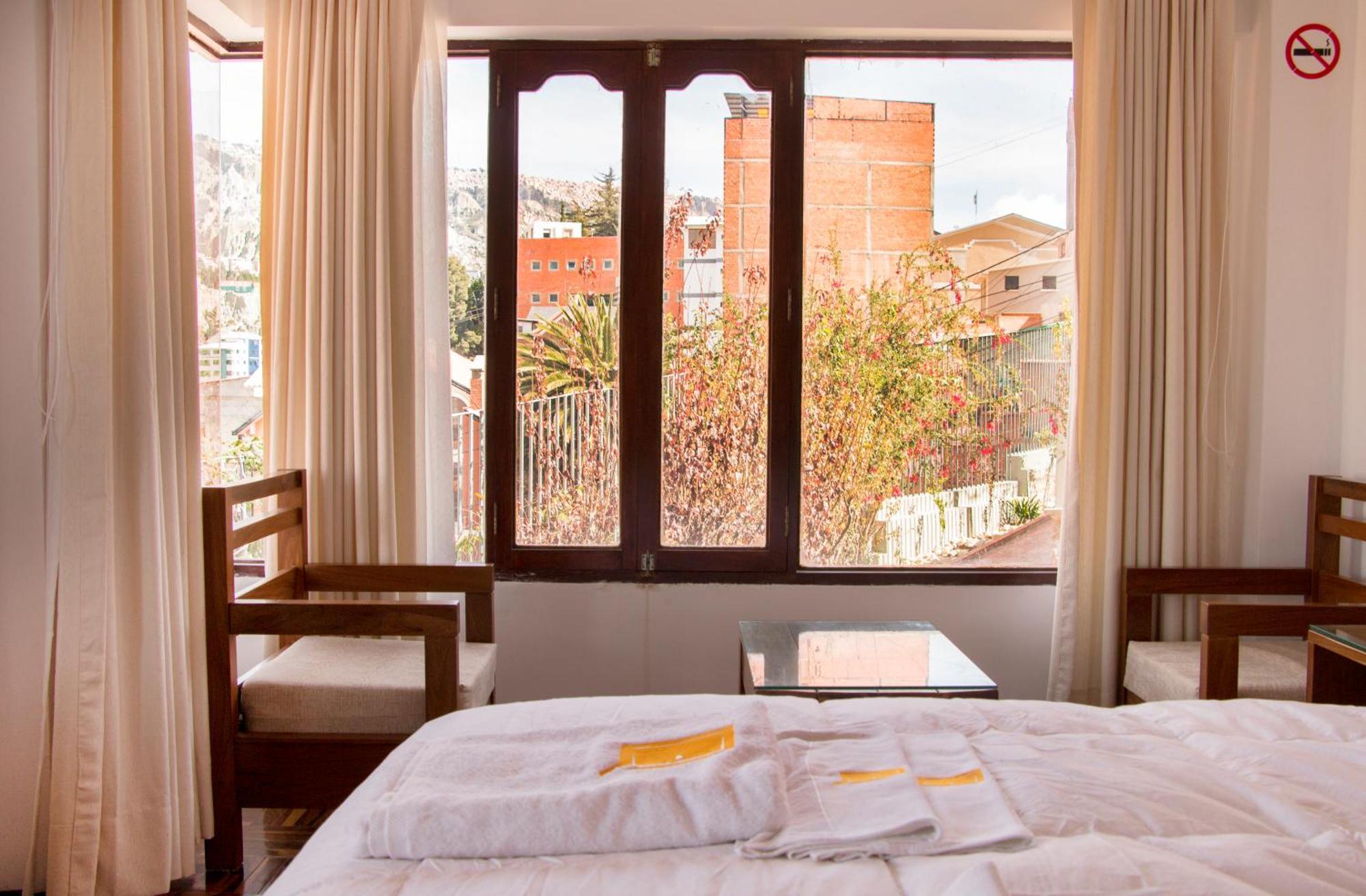 Qhini Hotel Boutique لاباز الغرفة الصورة